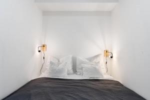 REAL Living by REFA Karlin 305