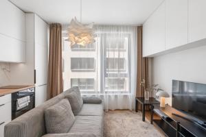 REAL Living by REFA Karlin 305