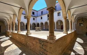 House Victoria 1 by Villas Guide