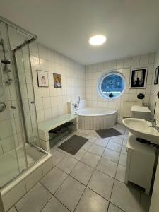 Modern Apartment Karlsruhe City Center