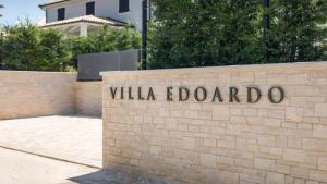 Luxury villa Edoardo with pool in Visinada