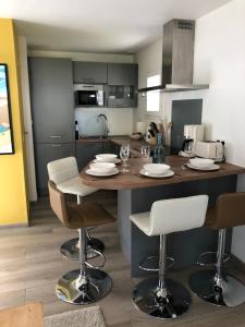 Maison en duplex rénovée a proximité du centre