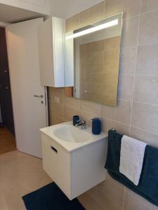 Be Your Home - Downtown 7