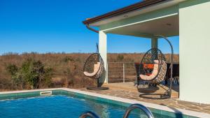 Beautiful villa Petar with pool in Brtonigla