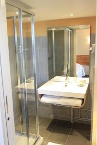 Hotels Logis Hotel la Ferme : photos des chambres
