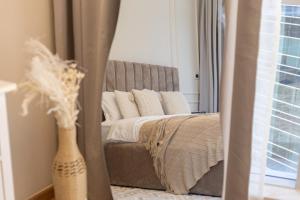 Marina Escape Spacious Skyview 2BR