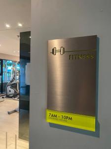 The Base - Nice Room In Middle Town