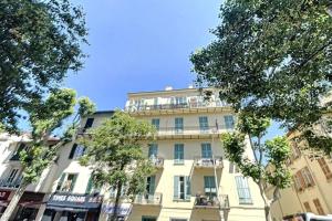 Studio, Downtown, Train Station, WiFi, Air Conditioning