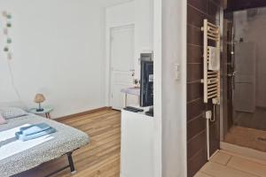 Studio, Downtown, Train Station, WiFi, Air Conditioning