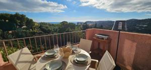 Appartement vue mer, climatisé avec balcon
