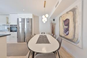 Beautiful 4b Townhouse