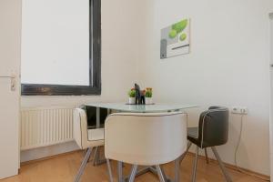 Modern Three Bedroom Apartment Close to Stadthalle