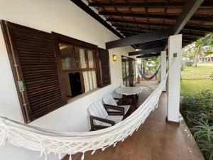 Casarão em condomínio Pé na Areia em Praia Grande!