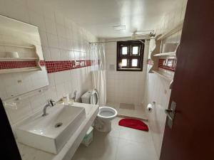 Casarão em condomínio Pé na Areia em Praia Grande!