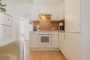 Modern Private Rooms in Shared Apartment Near Stadthalle