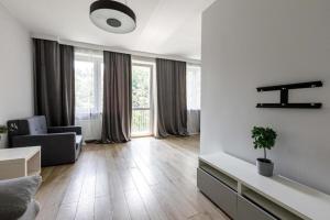 Chic Apartments - City Center - Great Location - Widok street