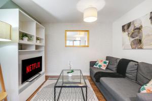 Central 1BR Full Bath near Farringdon for 4