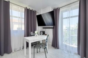 Charming Apartments in Sopot with Parking by Noclegi Renters