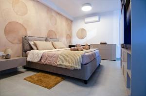 Elegant 12th Floor Studio with Balcony & City Views in St Julians
