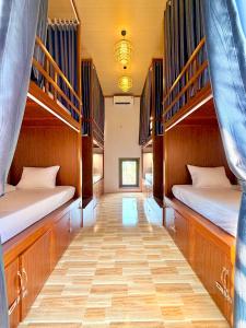 Forest Sunset hostel