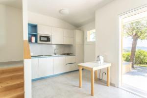 Sea view apartment Castiglione by Villaflair