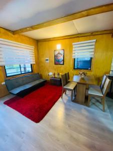 Cabaña entre arboles