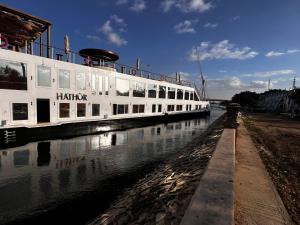 Dahabiya Hathor Nile Cruise - Saturday from Luxor 4 Nights , Wednesday from Aswan 3 Nights & Available for Charter