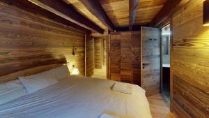 Luxury 5-Bedroom Alpine Chalet