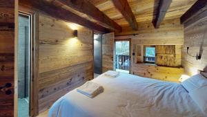 Luxury 5-Bedroom Alpine Chalet