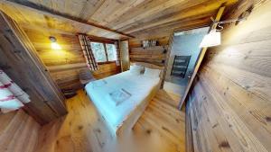 Luxury 5-Bedroom Alpine Chalet