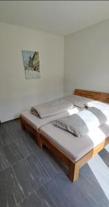 Bellinzona, bed & breakfast di D, alloggio in casa privata con accesso privato con colazione