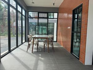 Glasshouse 2 - 2 bed house close to Chaloklum beach