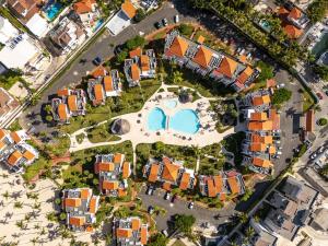 Stunning Beachfront 3-BDR Apartment. STM L202