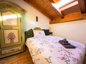 Casa Flora -lakefront and Tre Cime view