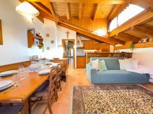 Casa Flora -lakefront and Tre Cime view