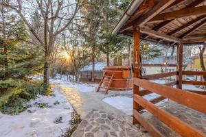 Cuibul de Munte - Cabană în Breaza cu Ciubăr și Foc de Tabără 6-12 Persoane