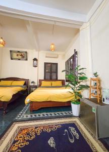 The Blue Breeze in Old Quarter