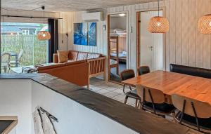 4 Bedroom Amazing Home In Ørsted