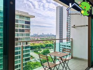 Studio unit balcony Palazio Mount Austin IKEA AEON TOPPEN by GDRAGON HomeStay