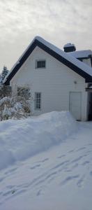 Szept - Biały Domek