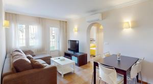Met Oliva apartamento con piscina