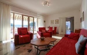 3 Bedroom Stunning Apartment In Pula