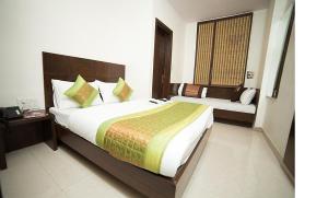 Hotel The Spot Near New Delhi Railway Station