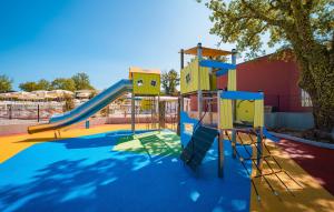 2 Bedroom Nice Home In Njivice