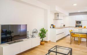 Lovely Apartment In Almeria With Wifi