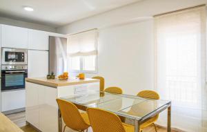 Lovely Apartment In Almeria With Wifi