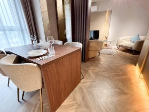 YANG 23rd Floor Panoramic View & King Bed Luxury