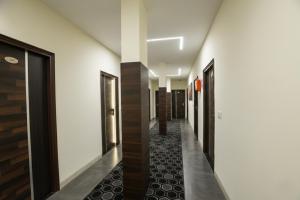 Hotel Urban Ark Near Max Hospital