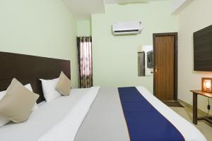 Hotel Urban Ark Near Max Hospital