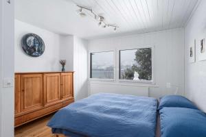 Spacious Lake and Mountain View Villa - 15 min to Interlaken